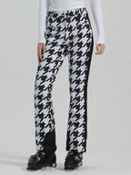 Les Odettes Gsou Snow women's slim high-stretch outdoor ski pants with a sleek black design and reinforced knee panels.