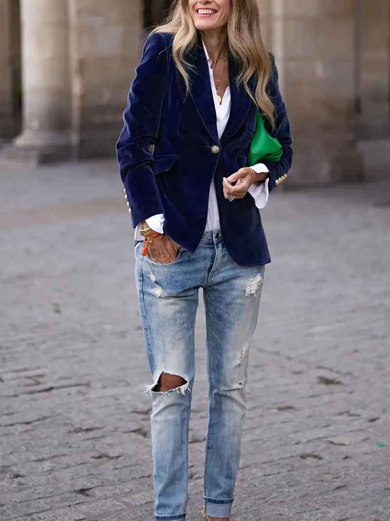 Les Odettes Carole™ elegant velvet blazer in deep blue, tailored fit with lapel collar and stylish design.