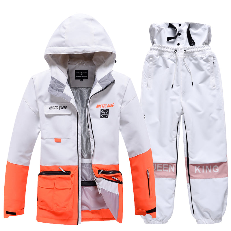 Men's Arctic King winter sport snowboard suit by Les Odettes, featuring a snow jacket and pants set for cold-weather snowboarding.