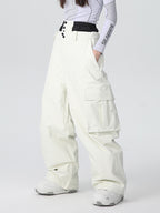 Women's Les Odettes snow pants, durable mountain pro all-function baggy snow pants with waterproof material and adjustable waist.