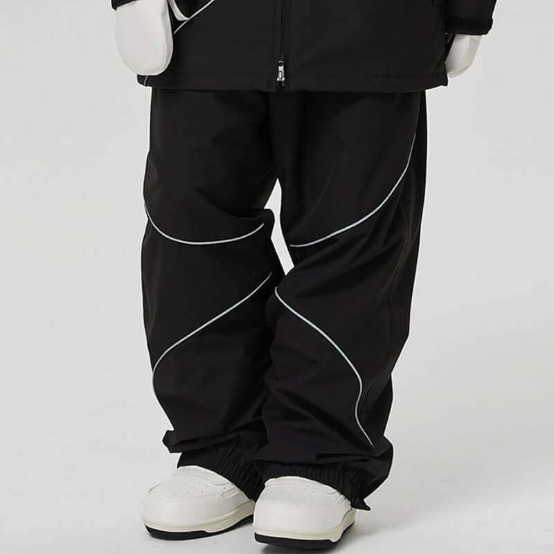 Men's ASHGREEN Winter Peak IcePro snowboard pants in black, featuring insulated snowboarding gear with reinforced knees and adjustable waist
