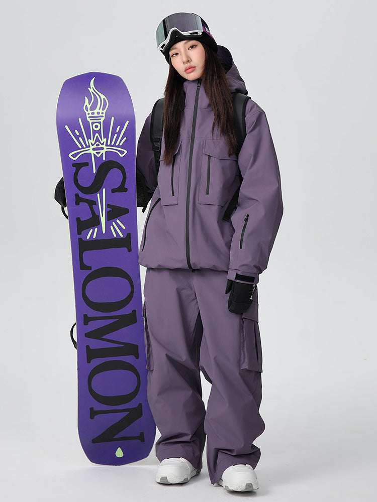 Women’s Searipe durable mountain snow suit by Les Odettes, all-function snowboard suit with insulated, waterproof design for winter sports.