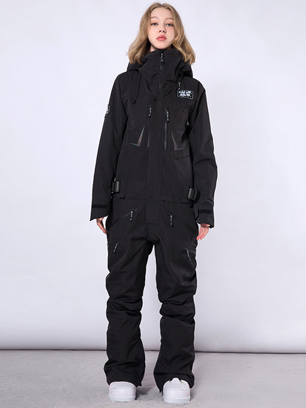 Les Odettes men's RAWRWAR high land cargo snowsuit, one-piece winter suit with multiple pockets and durable fabric, designed for cold weather.