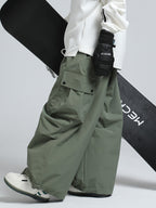 Men's Gsou Snow Mountain Chill freestyle baggy snowboard pants by Les Odettes, featuring a relaxed fit and snow-resistant fabric.