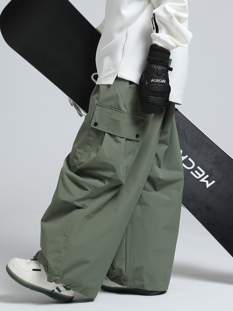 Men's Gsou Snow Mountain Chill freestyle baggy snowboard pants by Les Odettes, featuring a relaxed fit and snow-resistant fabric.