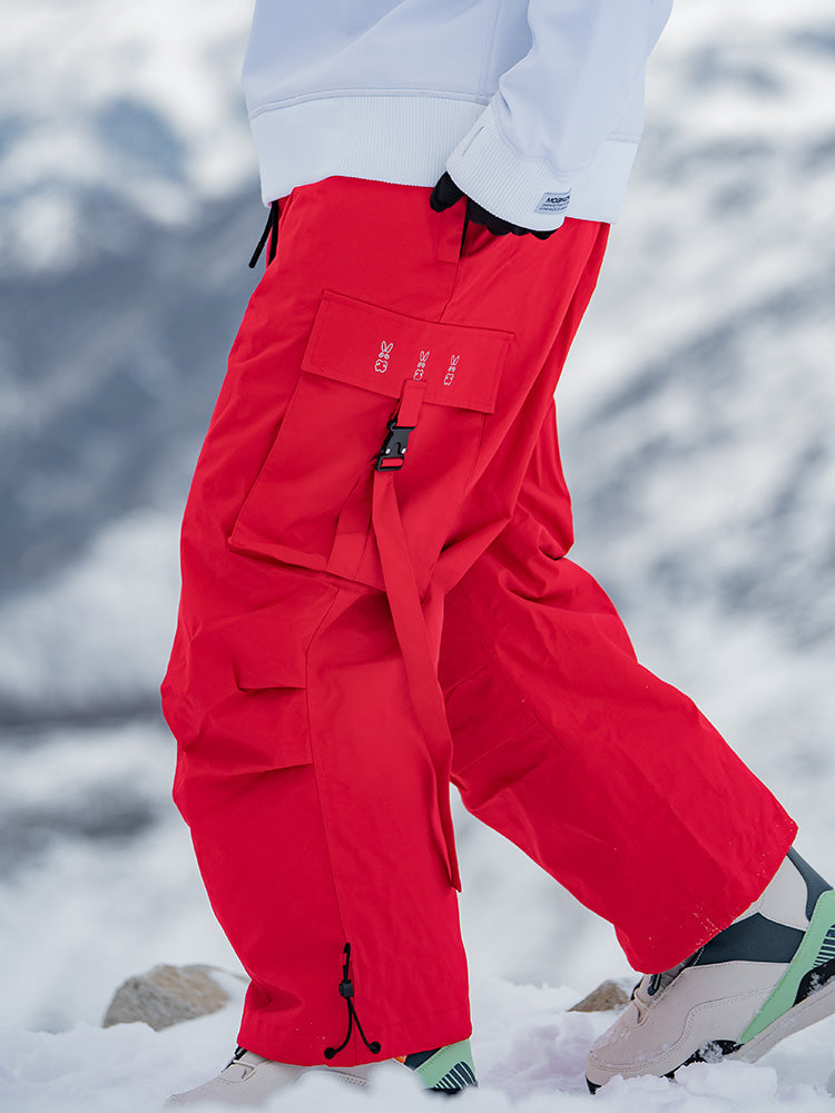 Men's Rabbit Snow UrbanRush Prime cargo baggy snow pants by Les Odettes, featuring a relaxed fit and winter-ready design.
