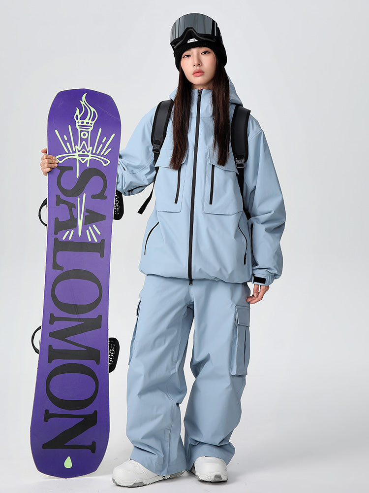 Women's Searipe Durable Mountain Pro snowboard suit by Les Odettes, featuring waterproof fabric, insulated design, and adjustable straps.