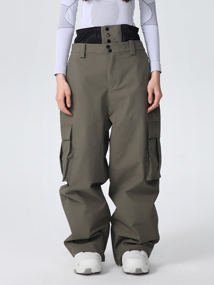 Les Odettes women's durable mountain snow pants, baggy all-function snow pants designed for winter outdoor activities.