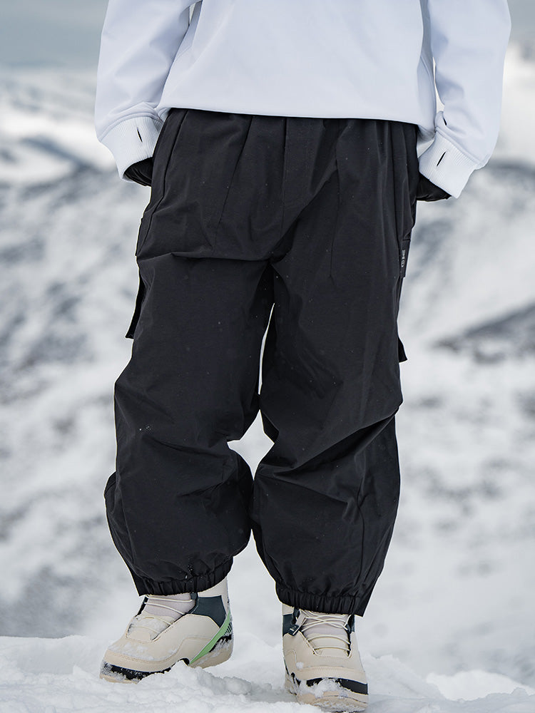 Men's Rabbit Snow StreetFlow Freestyle Cargo Baggy Snow Pants by Les Odettes, featuring a relaxed fit and winter-ready design.