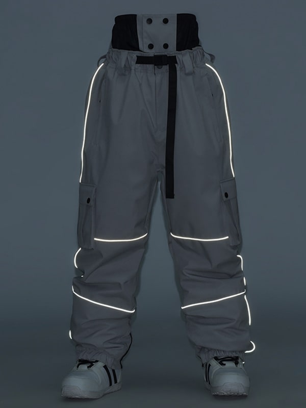 Les Odettes Women's SnowCraze Alpine Explorer freestyle baggy snow pants, waterproof and insulated, suitable for winter snowboarding.