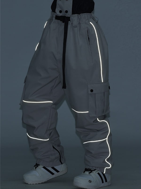 Les Odettes Women's SnowCraze Alpine Explorer freestyle snow pants with adjustable straps and waterproof fabric for winter skiing.