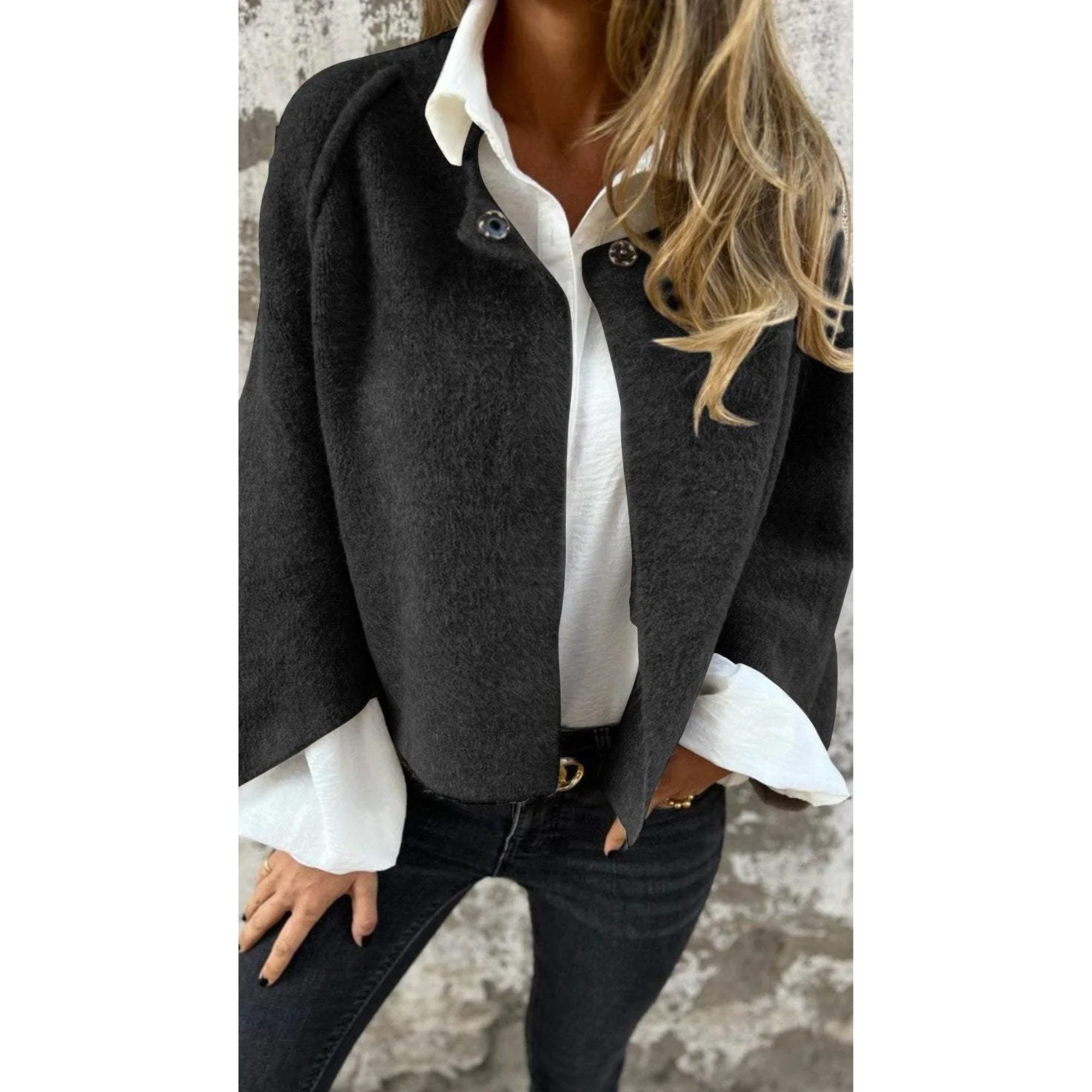 Veloura™ elegant coat with timeless charm from Les Odettes, stylish jacket featuring classic design and quality fabric.