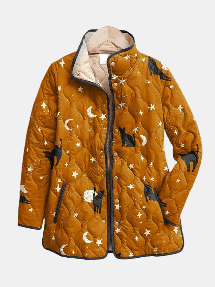 Les Odettes Greta™ casual quilted jacket in neutral color, featuring a relaxed fit and stylish quilting pattern.