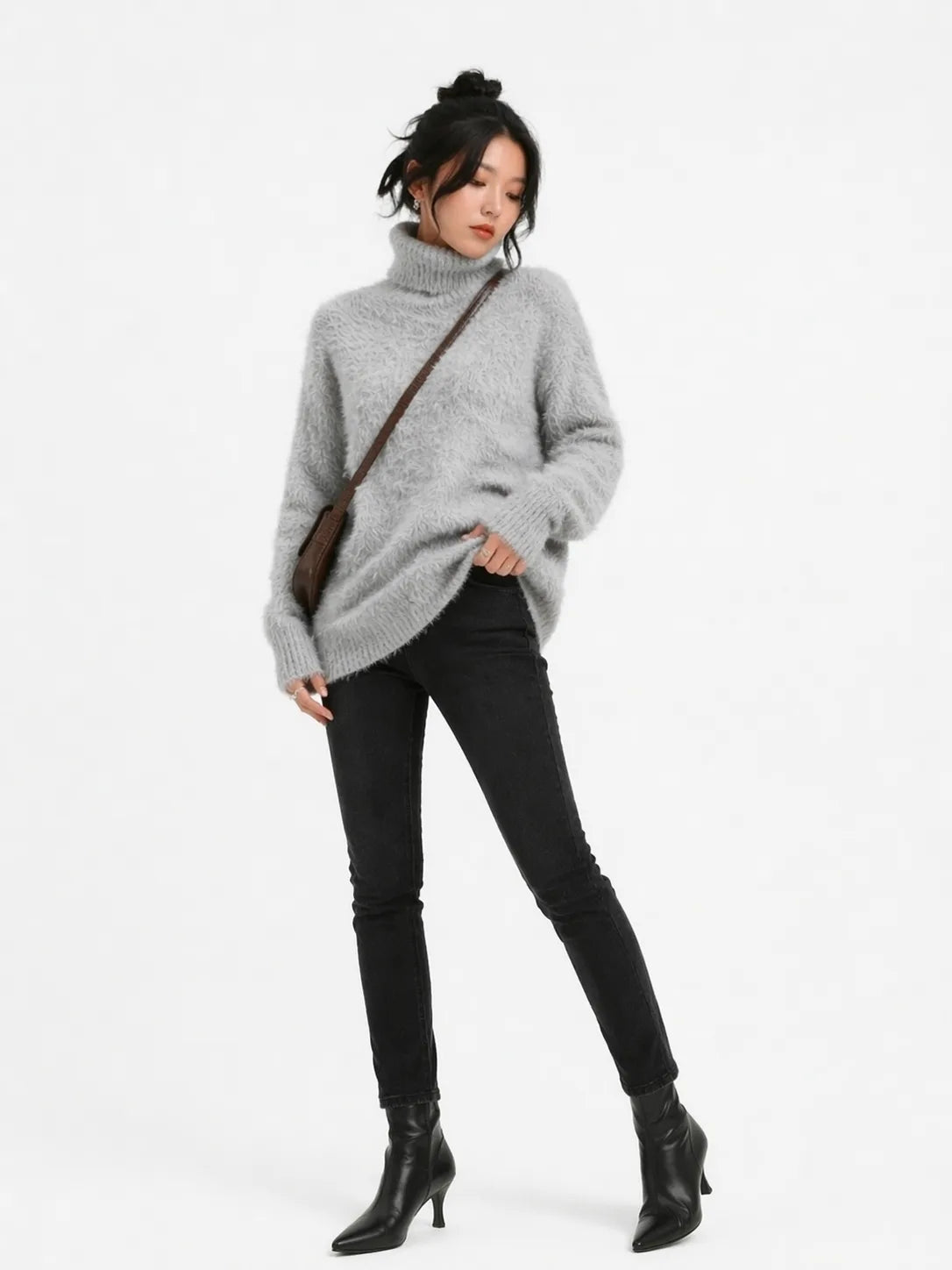 Women’s Mohair Turtleneck Sweater – Warm & Relaxed Fit