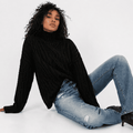 Elegant Women’s Knit Sweater – Classic Round Neck Style