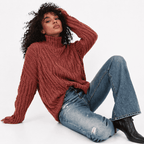 Elegant Women’s Knit Sweater – Classic Round Neck Style