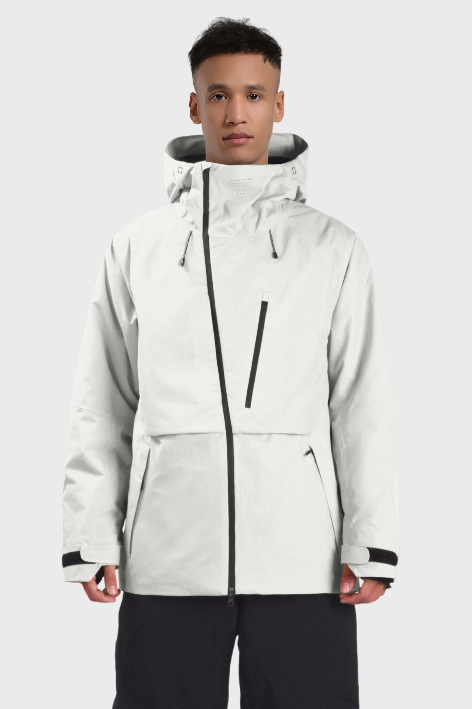 Men's camouflage snow jacket by Les Odettes with face vent, multiple pockets, and waterproof design, suitable for winter outdoor activities.
