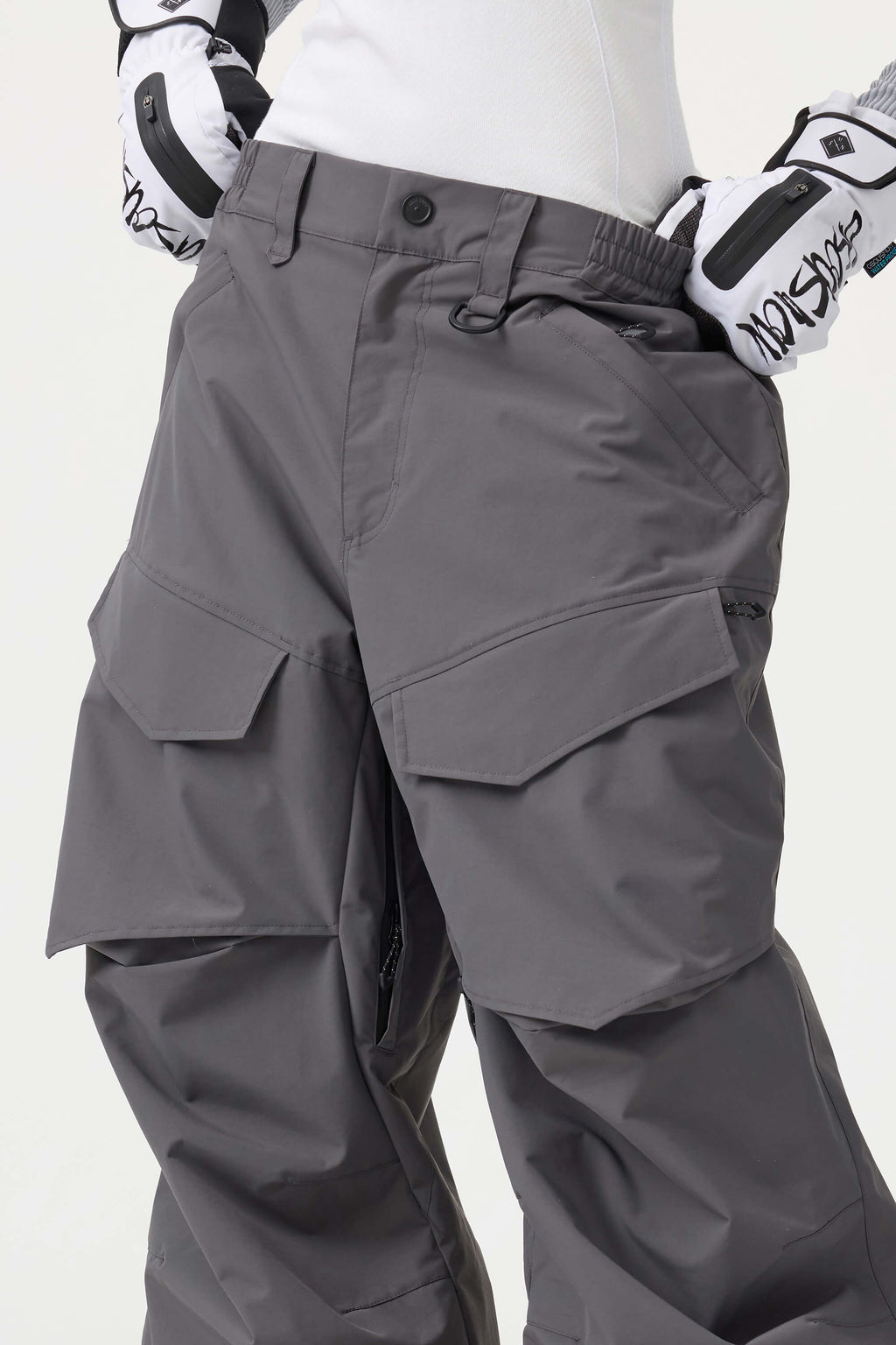 Women's black baggy utility snow pants by Les Odettes, with wear-resistant fabric and relaxed fit for winter outdoor activities.