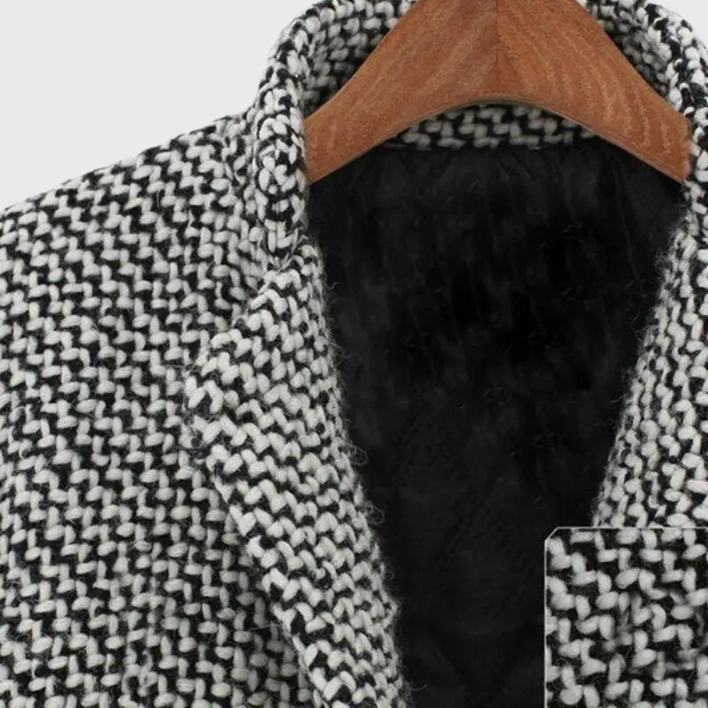 Warm winter coat by Les Odettes featuring a cozy design and stylish fit, perfect for cold weather.