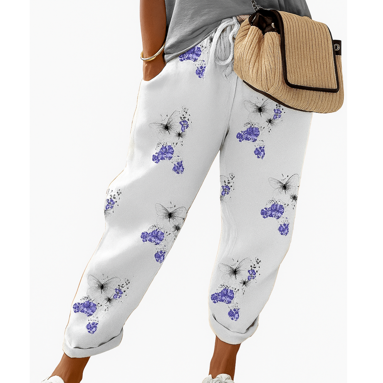 Women’s printed loose fit trousers by Les Odettes featuring an elastic waistband and relaxed, comfortable fit.
