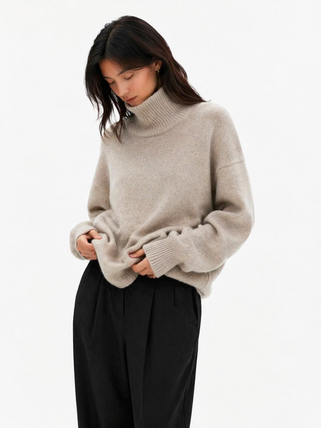 Women’s Oversized High-Neck Knit Sweater – Relaxed Winter Layer