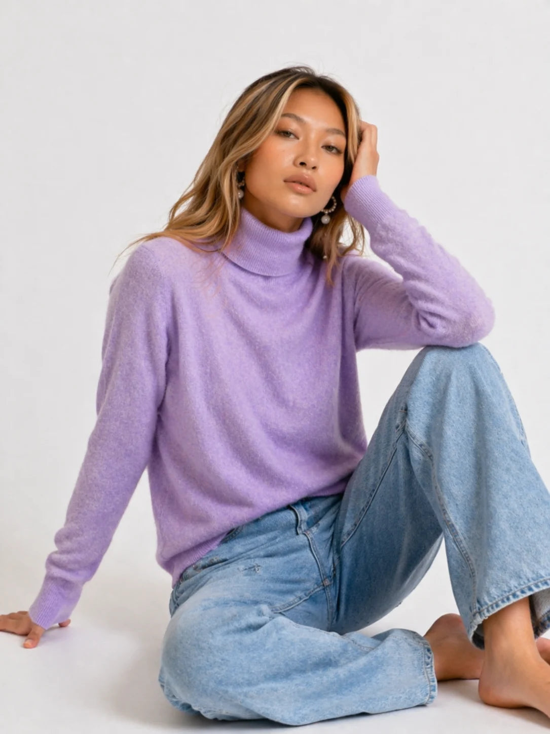 Women’s Fine-Knit Turtleneck Sweater – Slim Hip-Length Fit