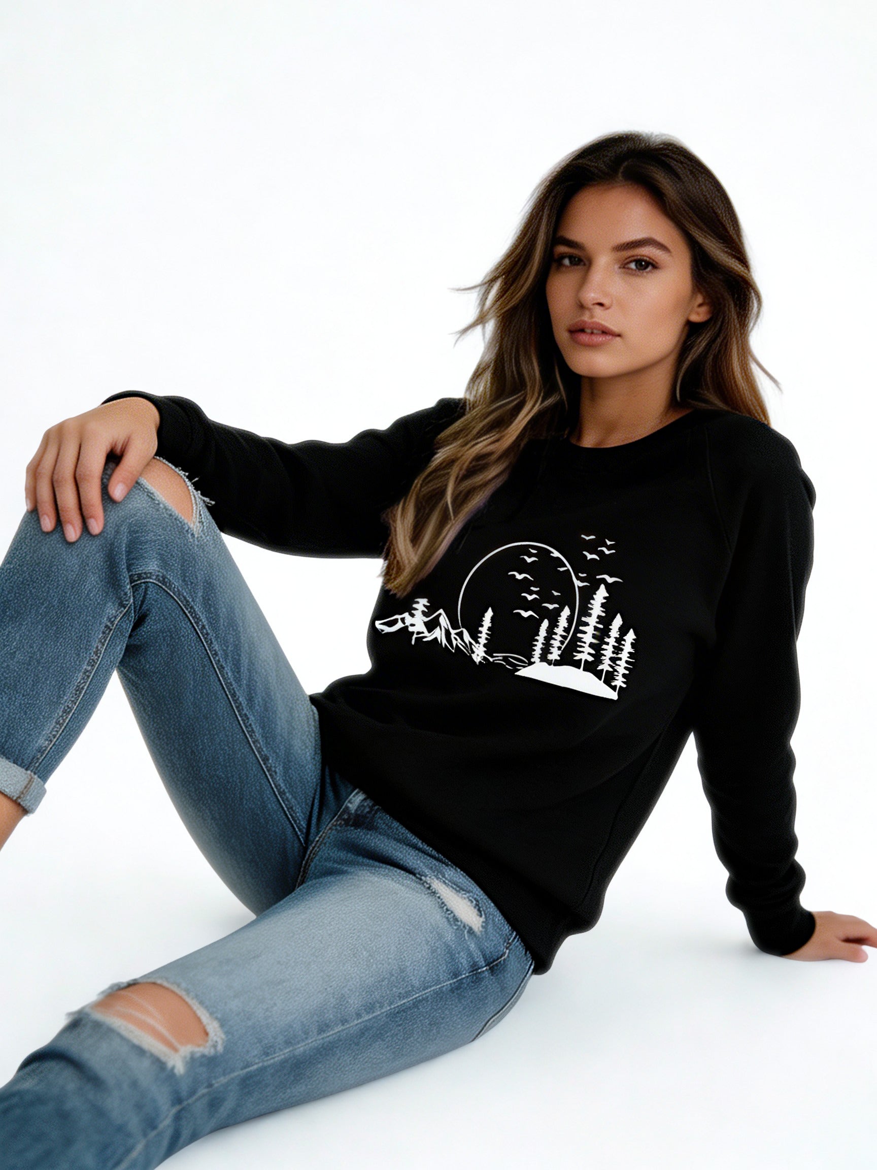 Women’s Round Neck Lightweight Sweater – Nature-Inspired Design