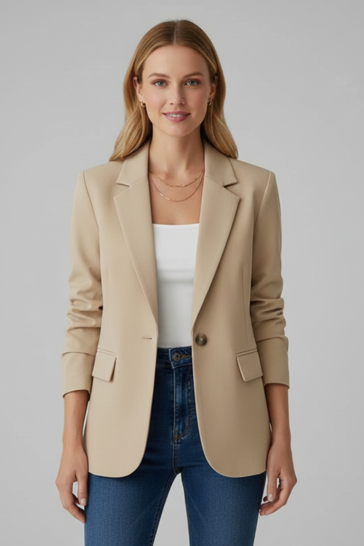 Marisol women's long sleeve blazer with notched lapel in a tailored fit, black blazer from Les Odettes.
