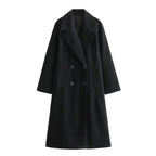 Ramona™ elegant coat by Les Odettes, showcasing a stylish, tailored outerwear piece with a sleek design and sophisticated fit.