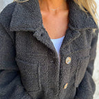 Marleau™ jacket with lapel collar from Les Odettes, stylish coat featuring a classic lapel design and tailored fit.